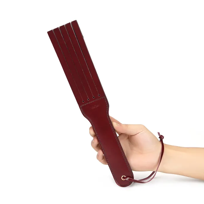 Vibrators | Liebe Seele Liebe Seele - Wine Red - Leren Paddle - Dubbele Strafriem - Exclusief En Luxe ontwerp - Import uit Japan - Wijnrood